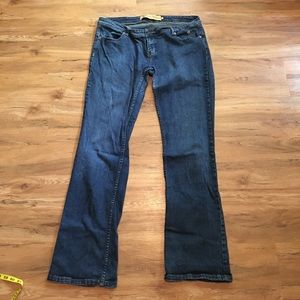 🔥Apple Bottoms Jeans🔥