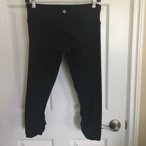 Black Lululemon Crops