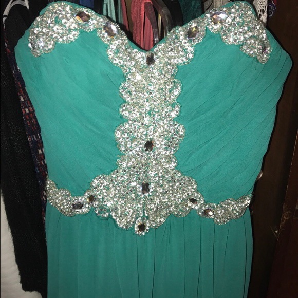 Dress - Picture 2 of 3