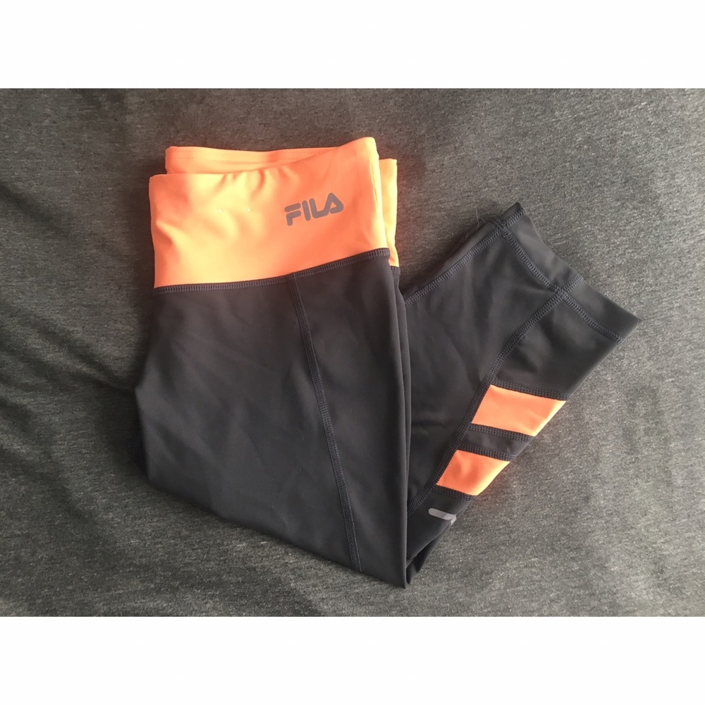 Fila workout crops