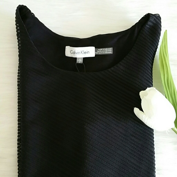 Beautiful Calvin Klein Top Size Small. - Picture 5 of 6