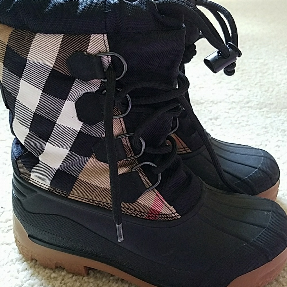 Burberry Boots ( Authenic) 13Y
