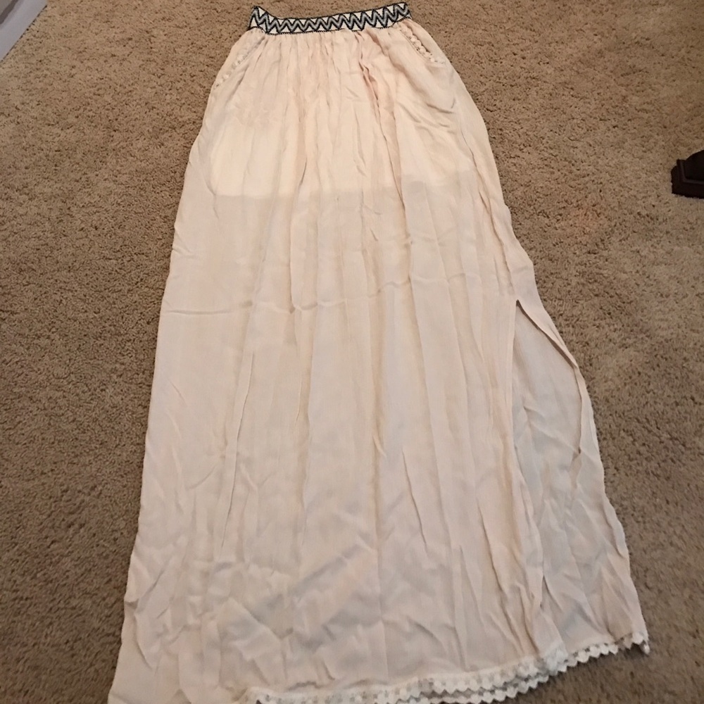 Francesca's Skirt Small NWOT