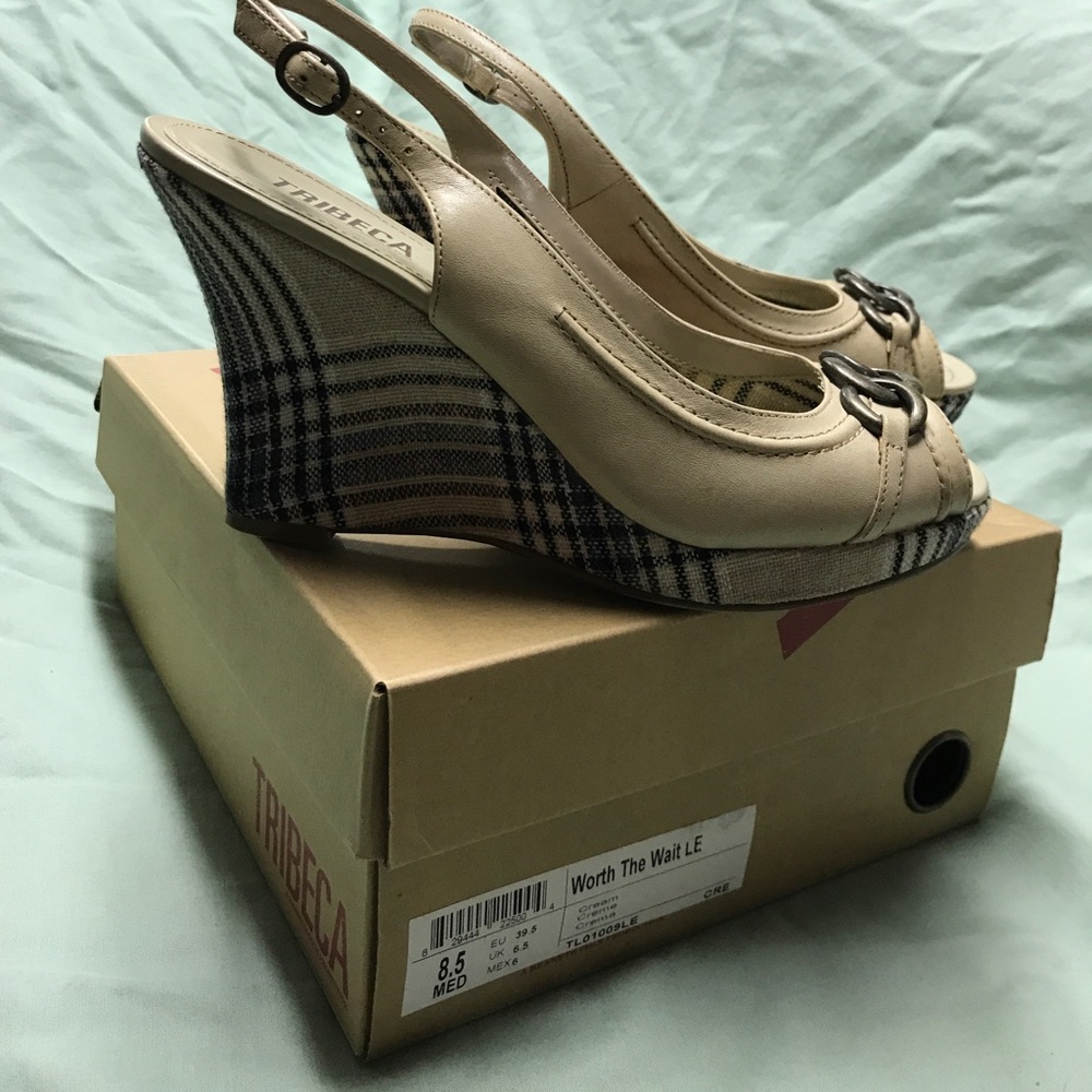 Gently worn (maybe couple times) very cute wedges