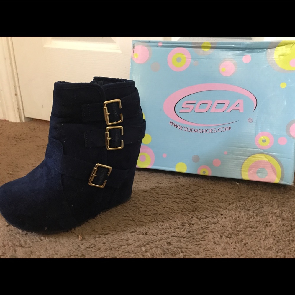 Navy blue wedge booties- price not firm