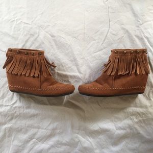 Fringe Ankle wedge Booties