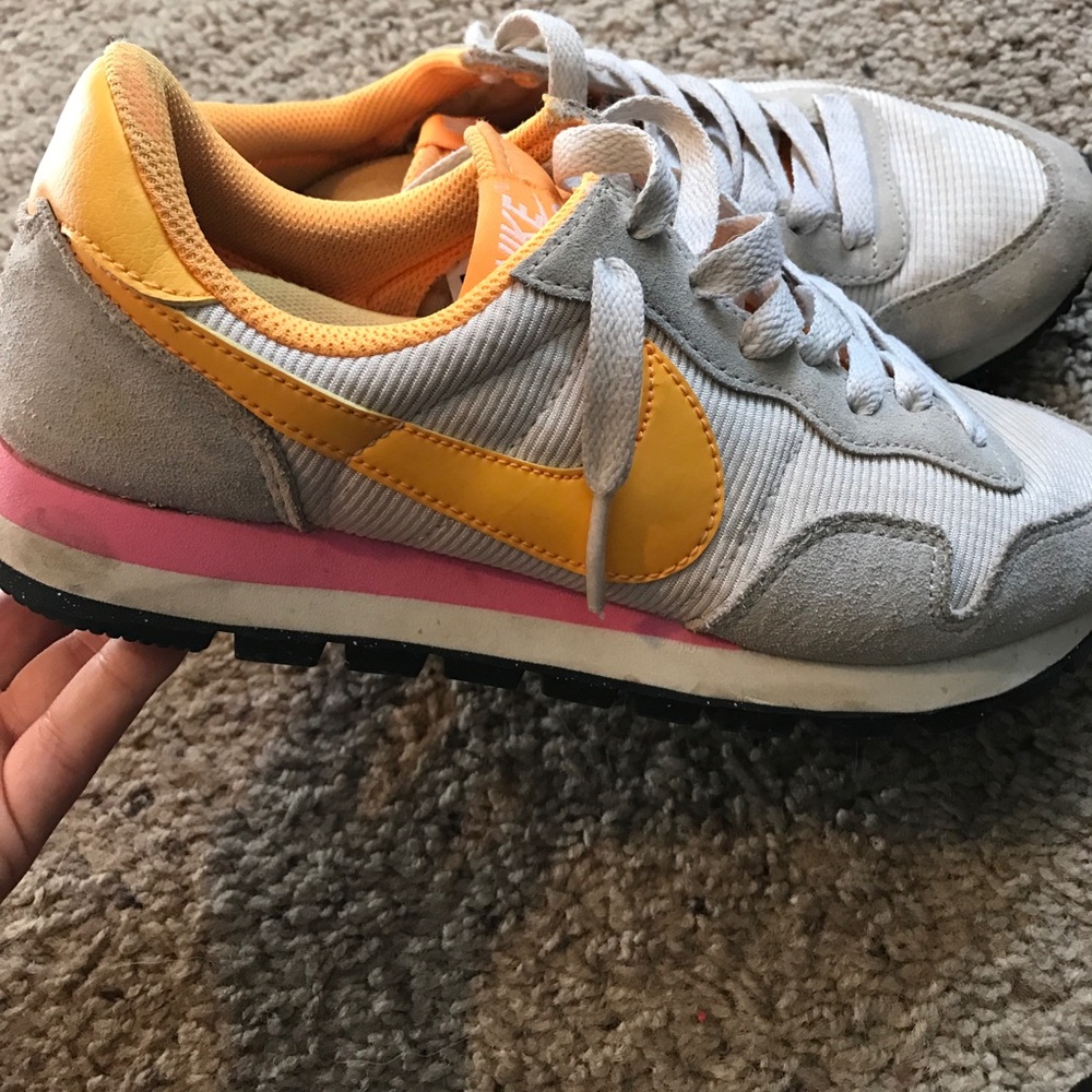 Nike pegasus 83
