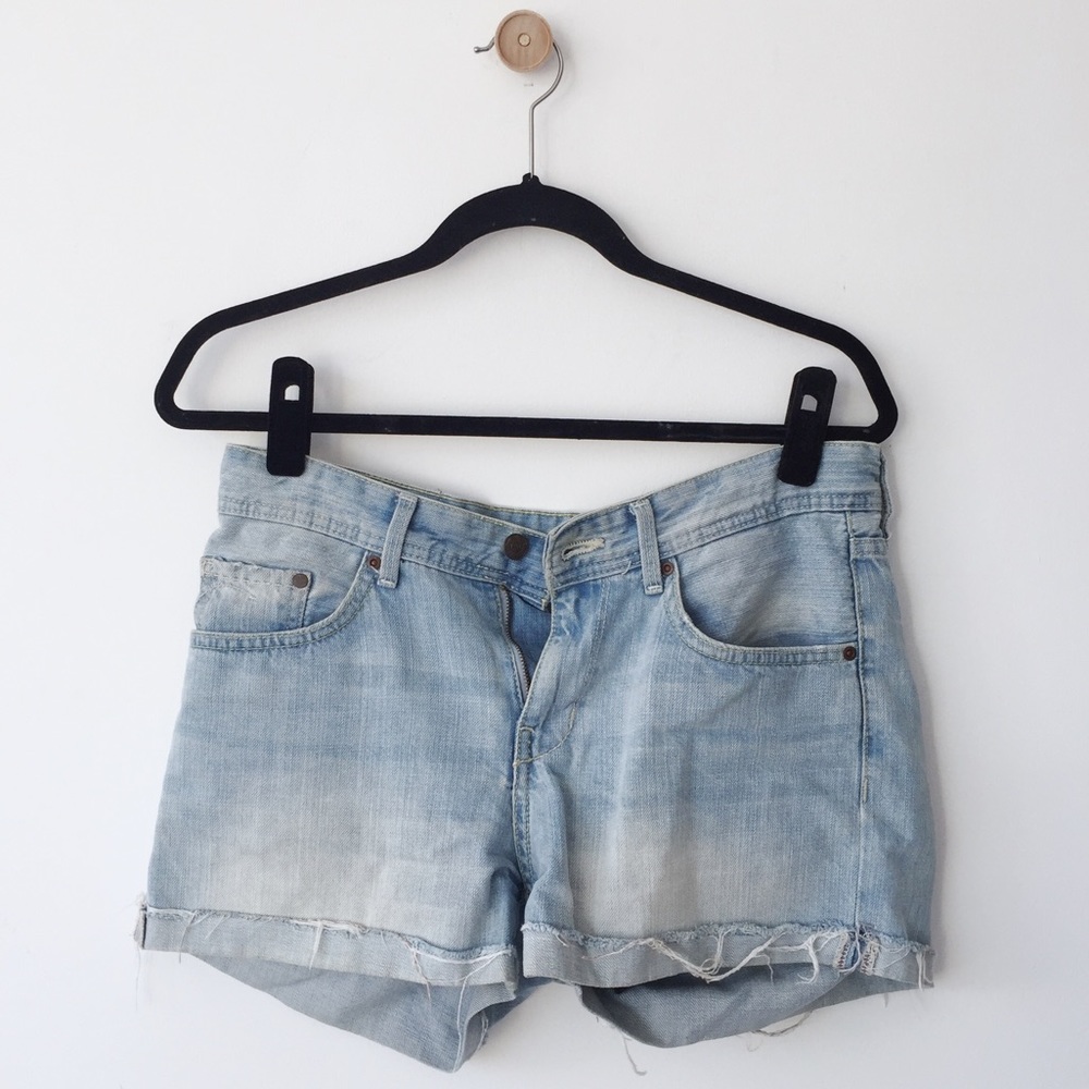 H&M light washed boyfriend shorts