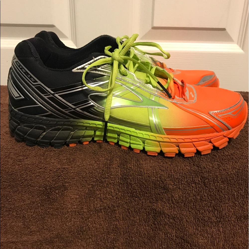 BROOKS MEN'S ADRENALINE GTS 15 RUNNING SHOE