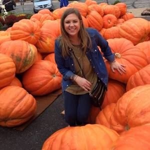 Meet your Posher, Olivia