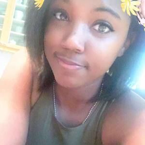 Meet your Posher, Monique