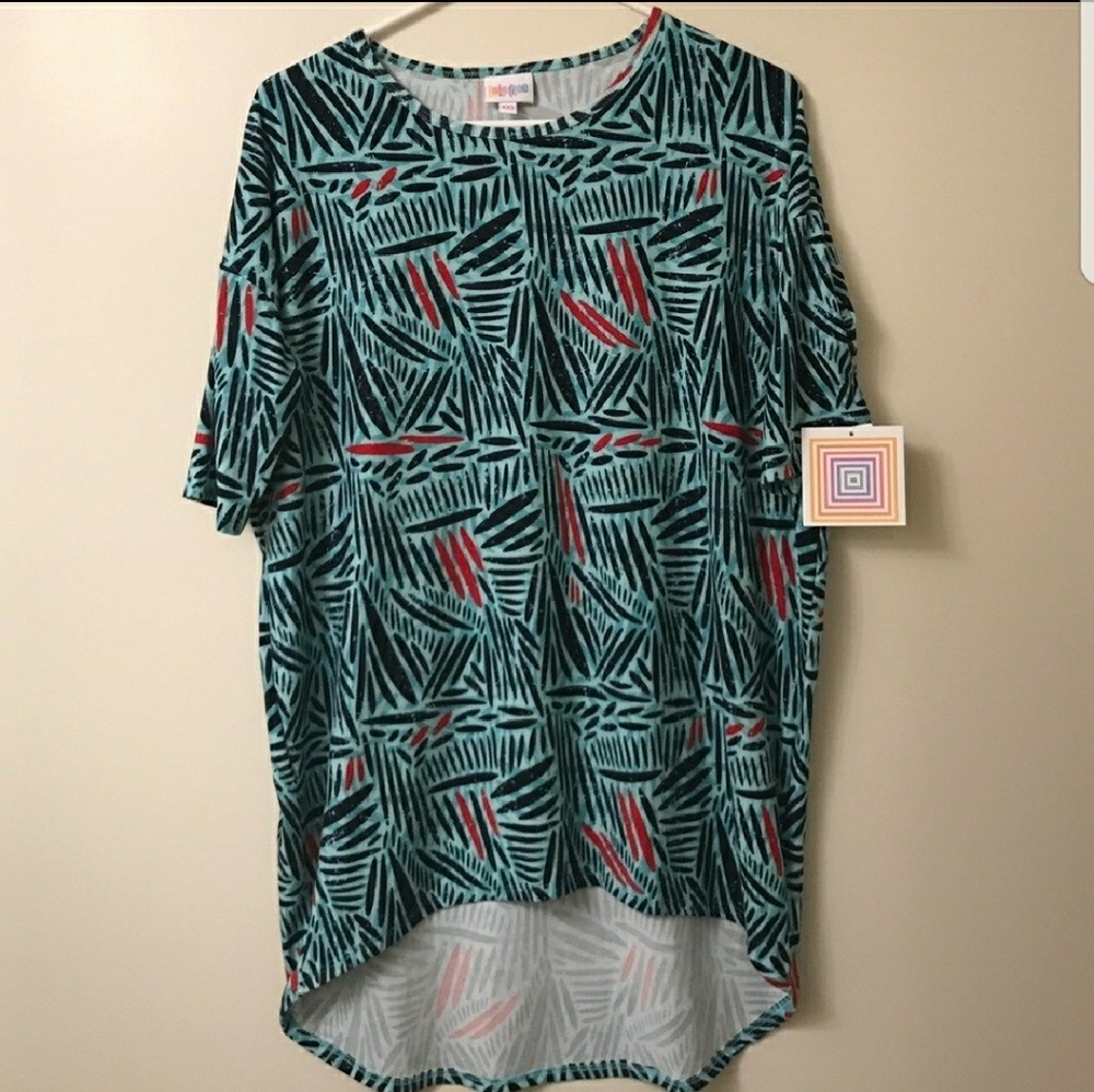 BNWT LULAROE IRMA TOP