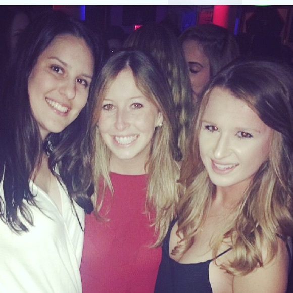 Meet your Posher, Courtney - Picture 1 of 1