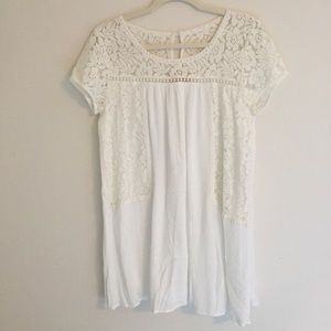 White boutique dress with lace detail