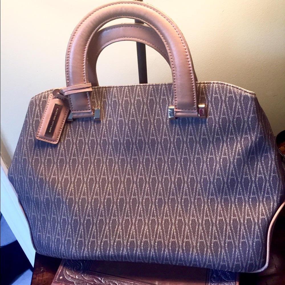 🎉DONATING SOON - Adrianne Vittadini Handbag FINAL