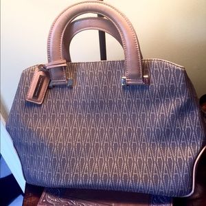 🎉DONATING SOON - Adrianne Vittadini Handbag FINAL