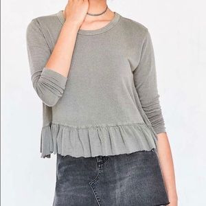 URBAN OUTFITTERS Truly Madly Deeply long sleeve