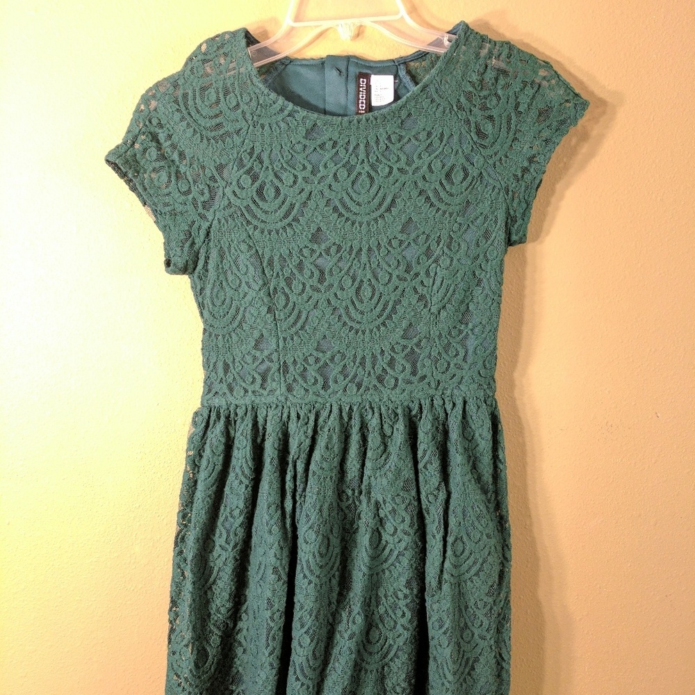 Green lace dress