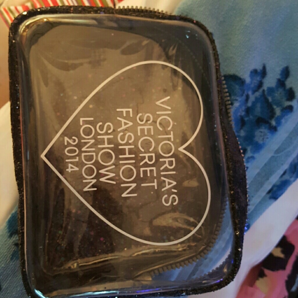 VS FASHION SHOW LONDON 2014 GLITTER COSMETIC BAG