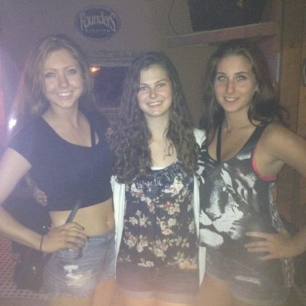 Meet your Posher, Elizabeth