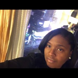 Meet your Posher, Aisha
