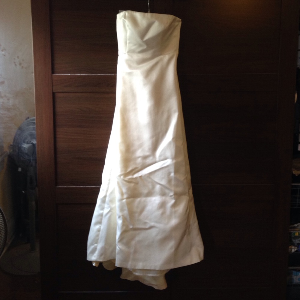 BCBG MAXAZRIA vintage Bridal collection size 4