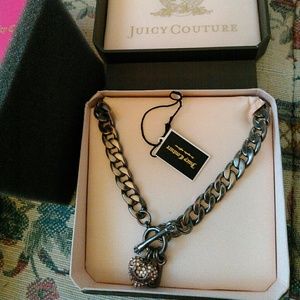 Statement piece of jewelry. Nib