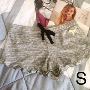 VS PINK RUFFLE SHORT