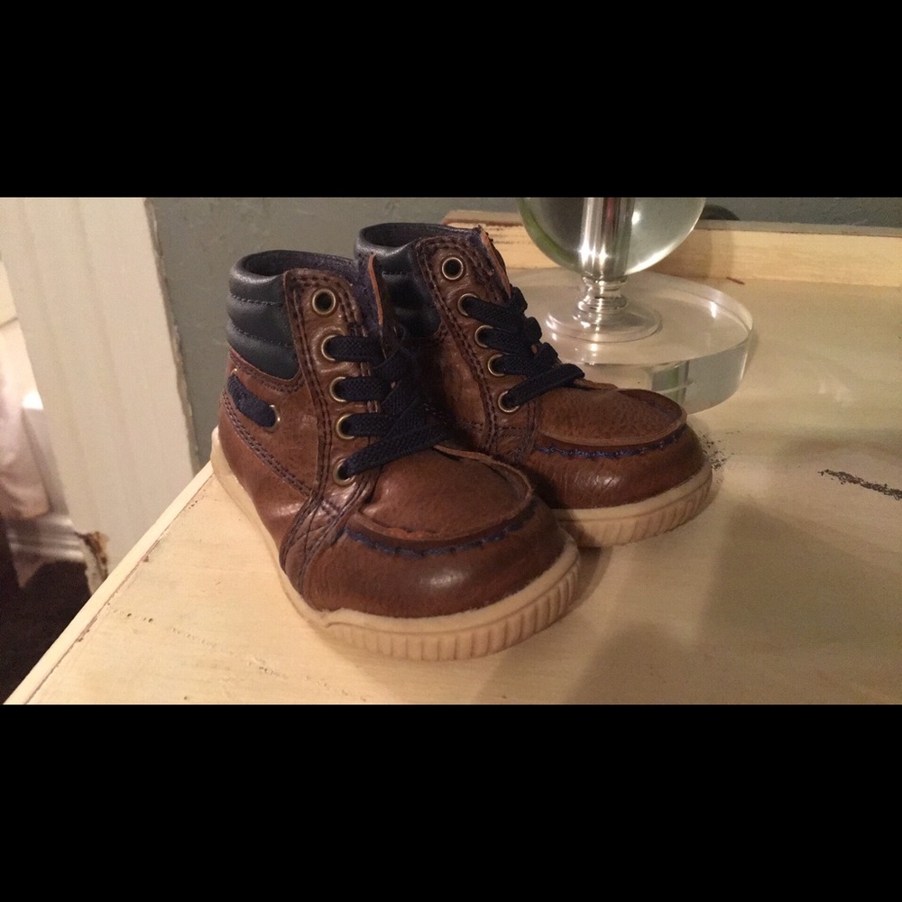Size 4 infant boy shoes