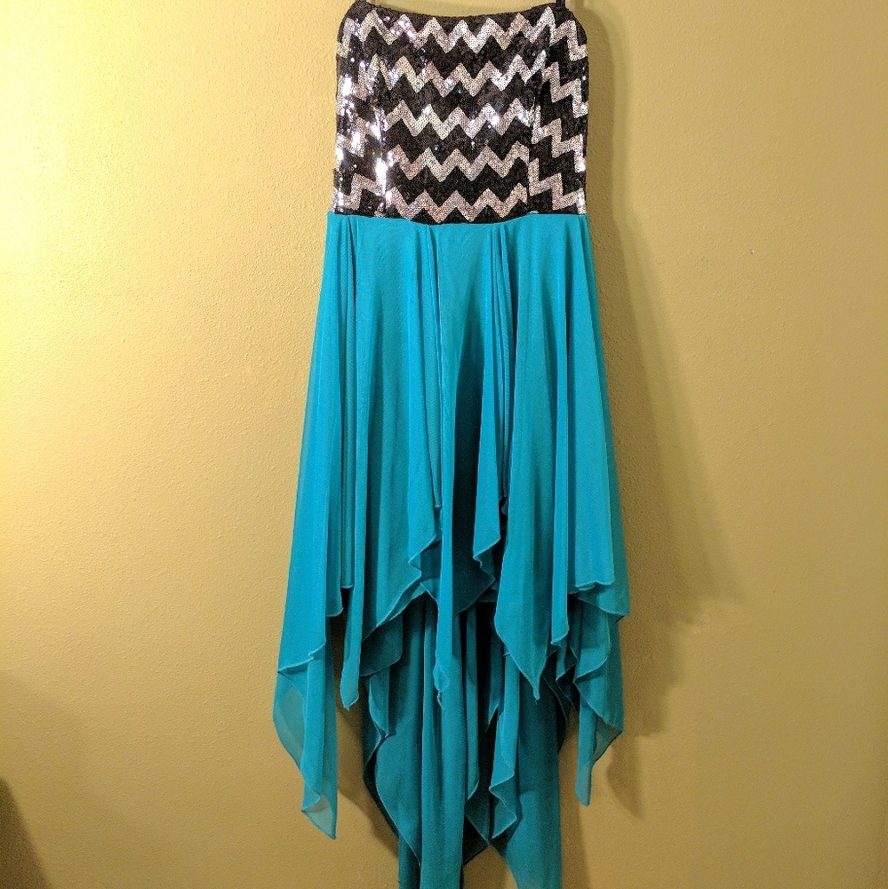 Strapless dress