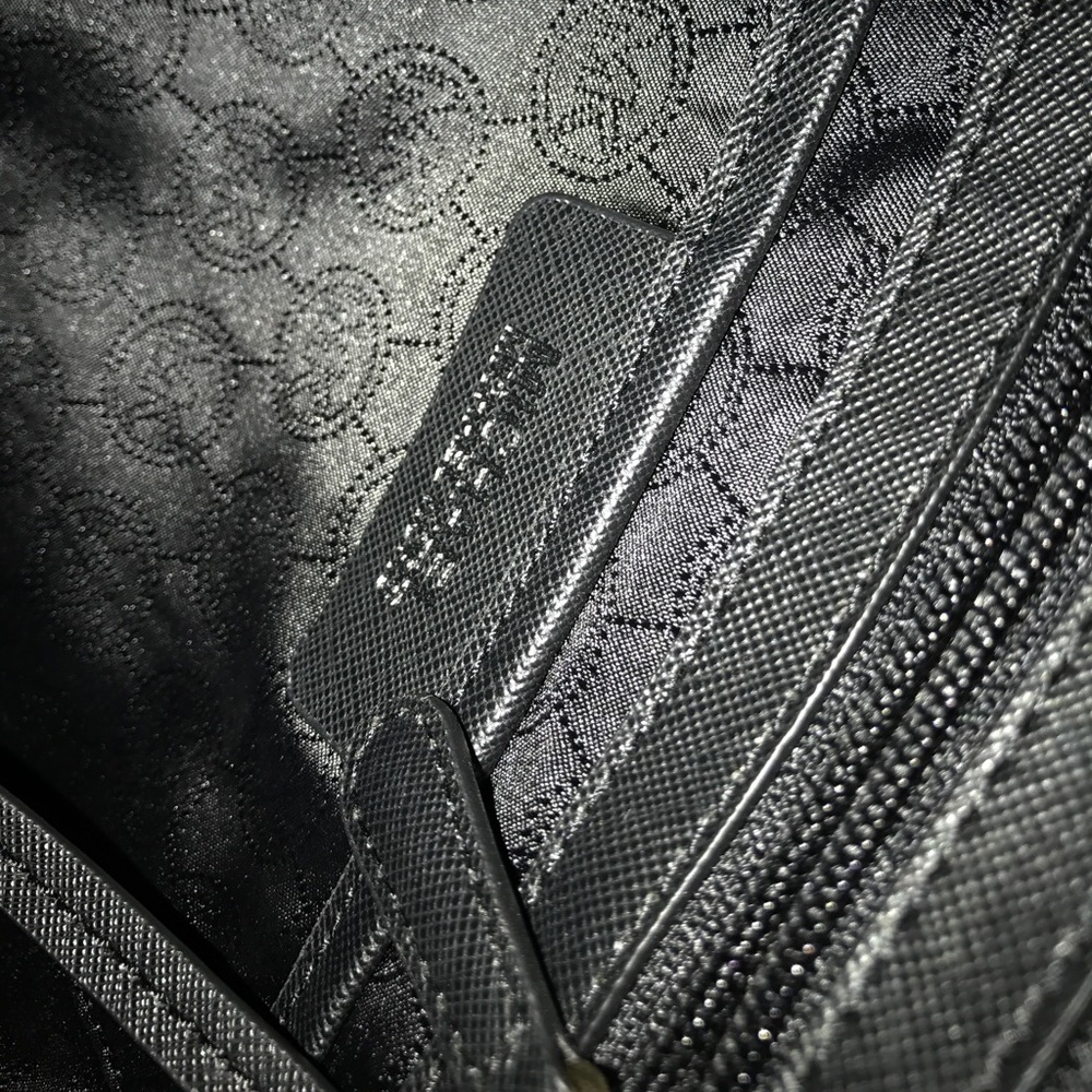 Michael Kors Jet set zip top tote - Picture 4 of 8
