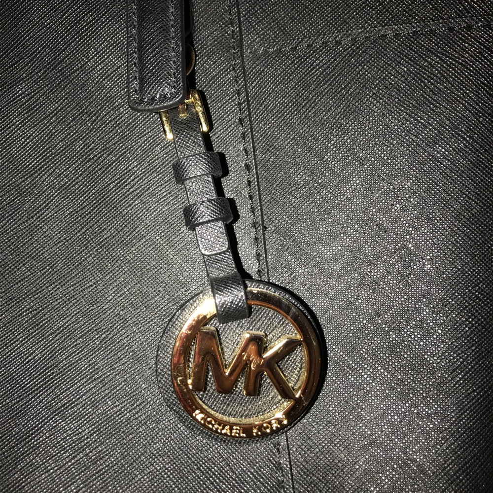 Michael Kors Jet set zip top tote - Picture 5 of 8