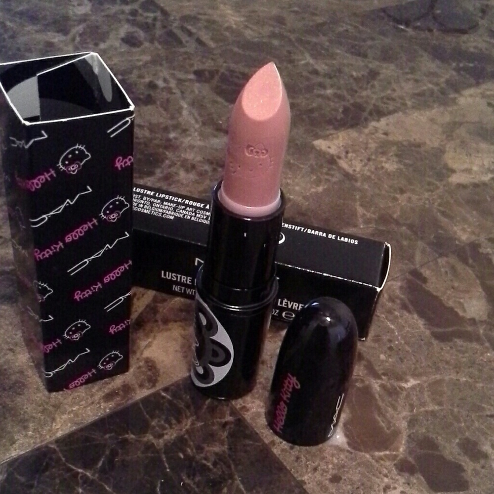 Mac Hello Kitty Collection Lipstick. NIB/ FINAL $