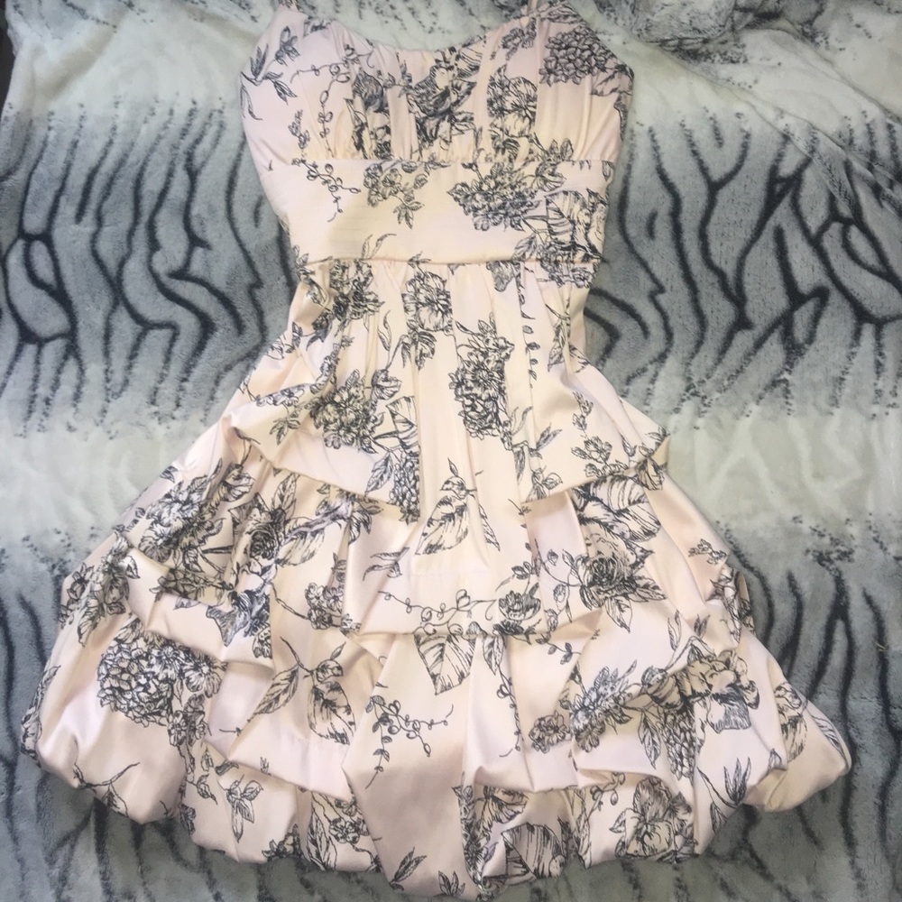 Elegant formal dress!