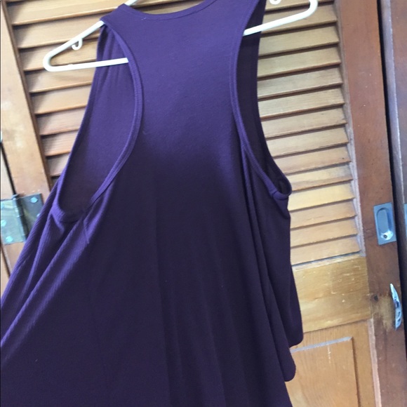 Burngundy Tank Top - Picture 2 of 2