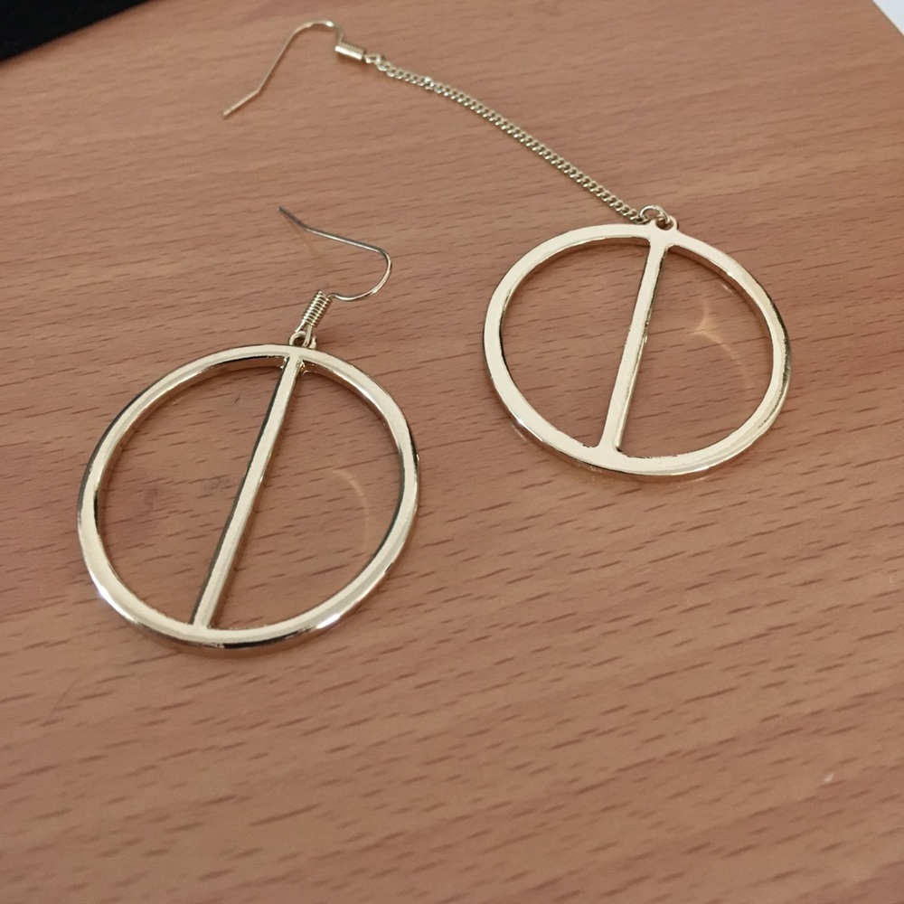 H&m gold asymmetrical hoops