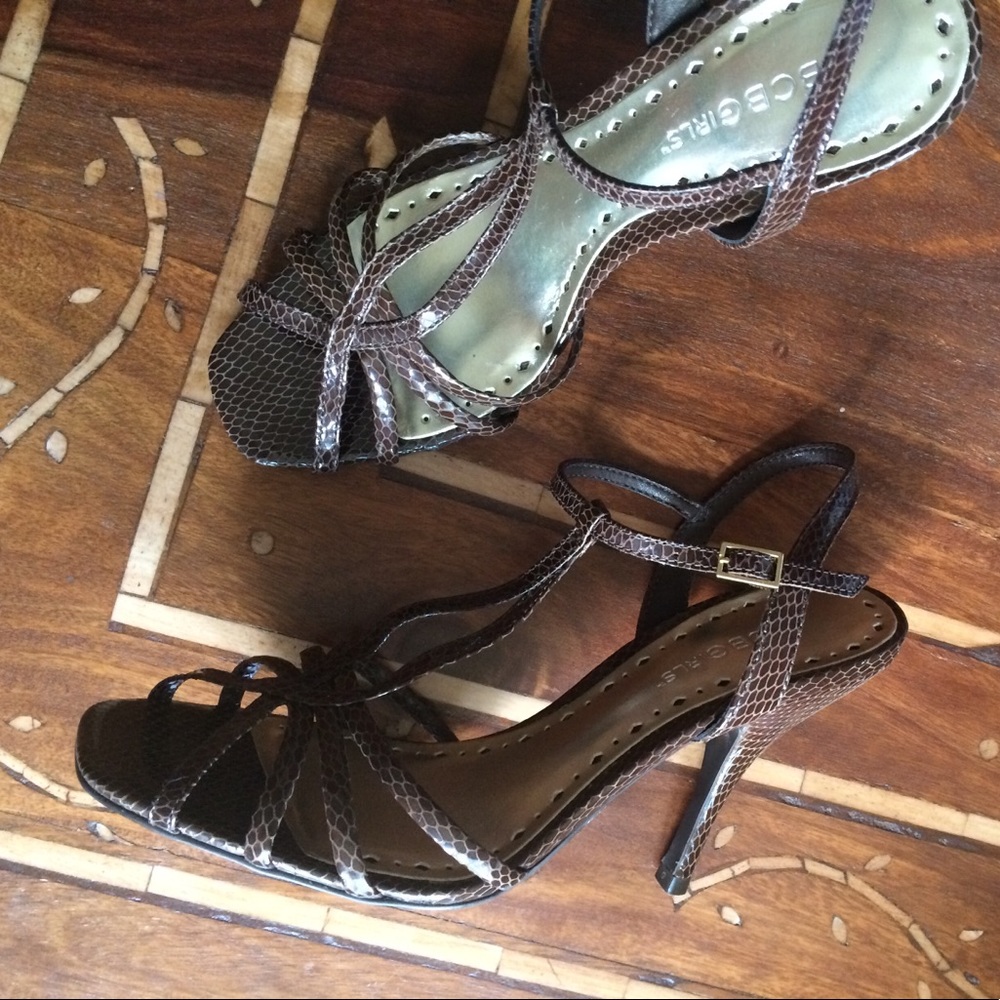 BCBG Leather Brown Snake Strappy Heels EUC • 8.5