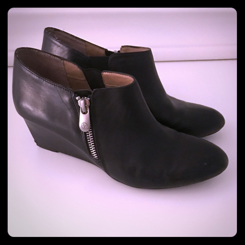 Adrienne Vittadini Ankle Boots