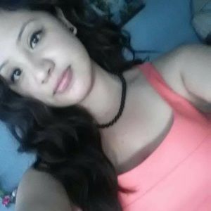 Meet your Posher, Estela