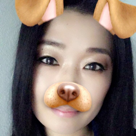 Hi I'm Jen😍Welcome to my closet💖 - Picture 2 of 7