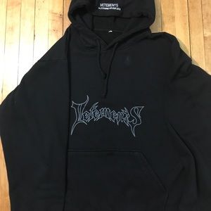 Black oversized hoodie