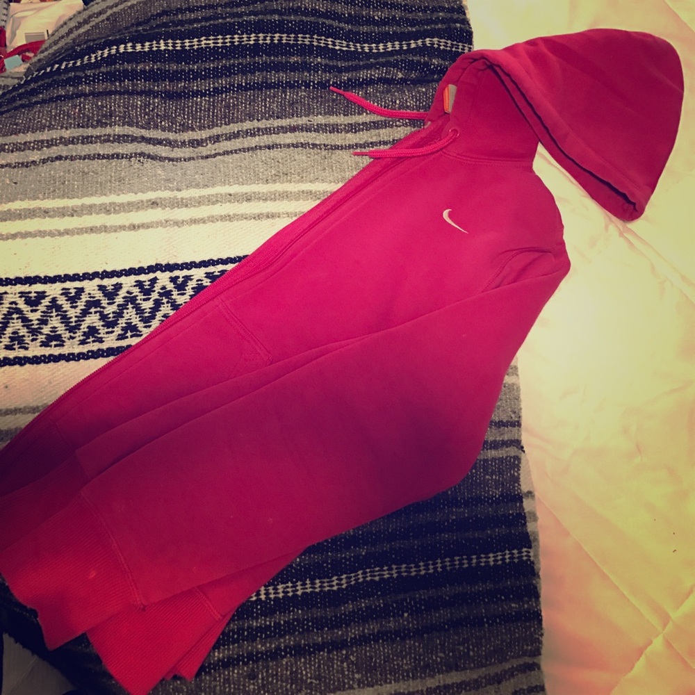Nikes athletic sweatshirt