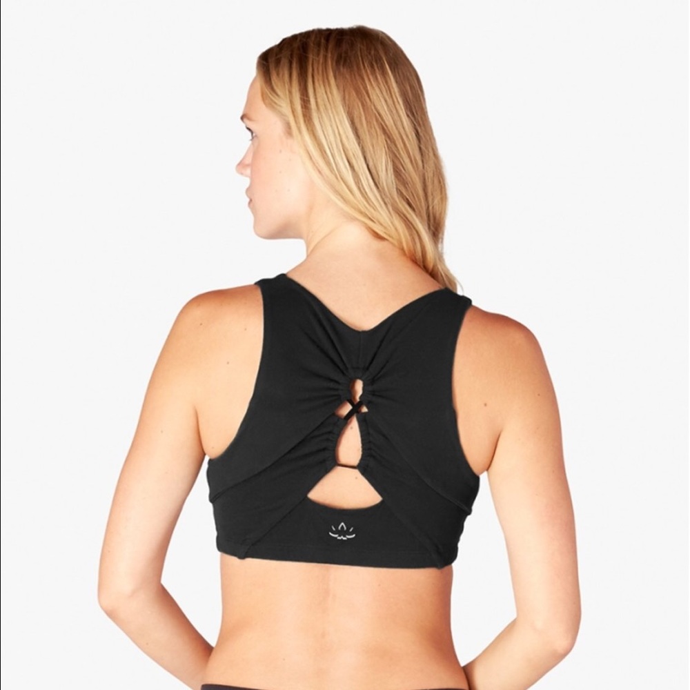 🆕 Beyond Yoga Loop Black Padded Sports Bra NWT!