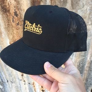 ELECTRIC Men's Black Trucker Hat