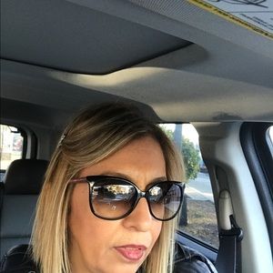 Meet your Posher, Maribel