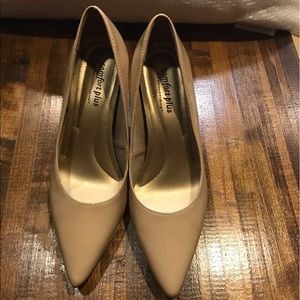 NEW Nude pointed Toe Heels
