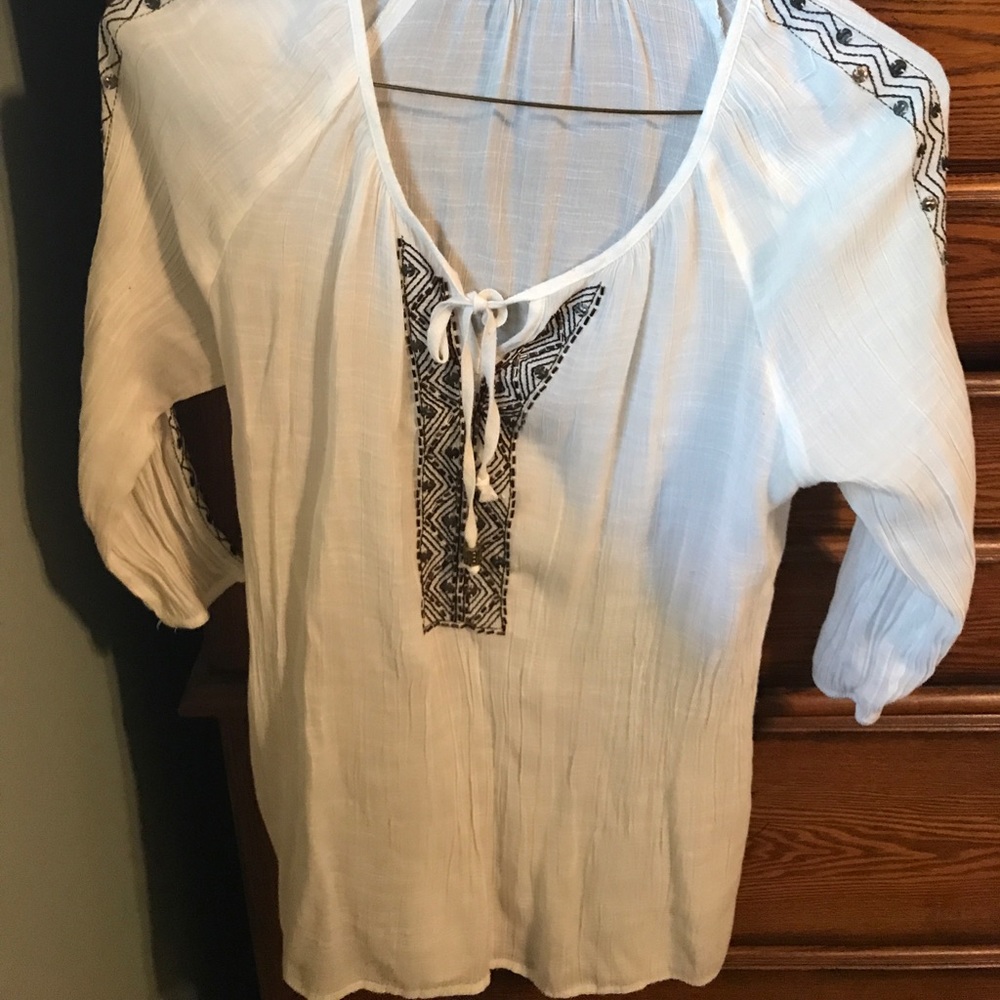 Three-quarter length cream Maurices top