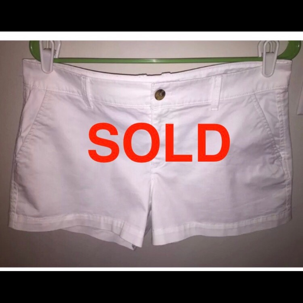 Old Navy 3.5" white shorts sz 8