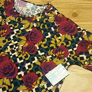 Lularoe floral Irma 2x nwt Lularoe floral Irma 2x nwt