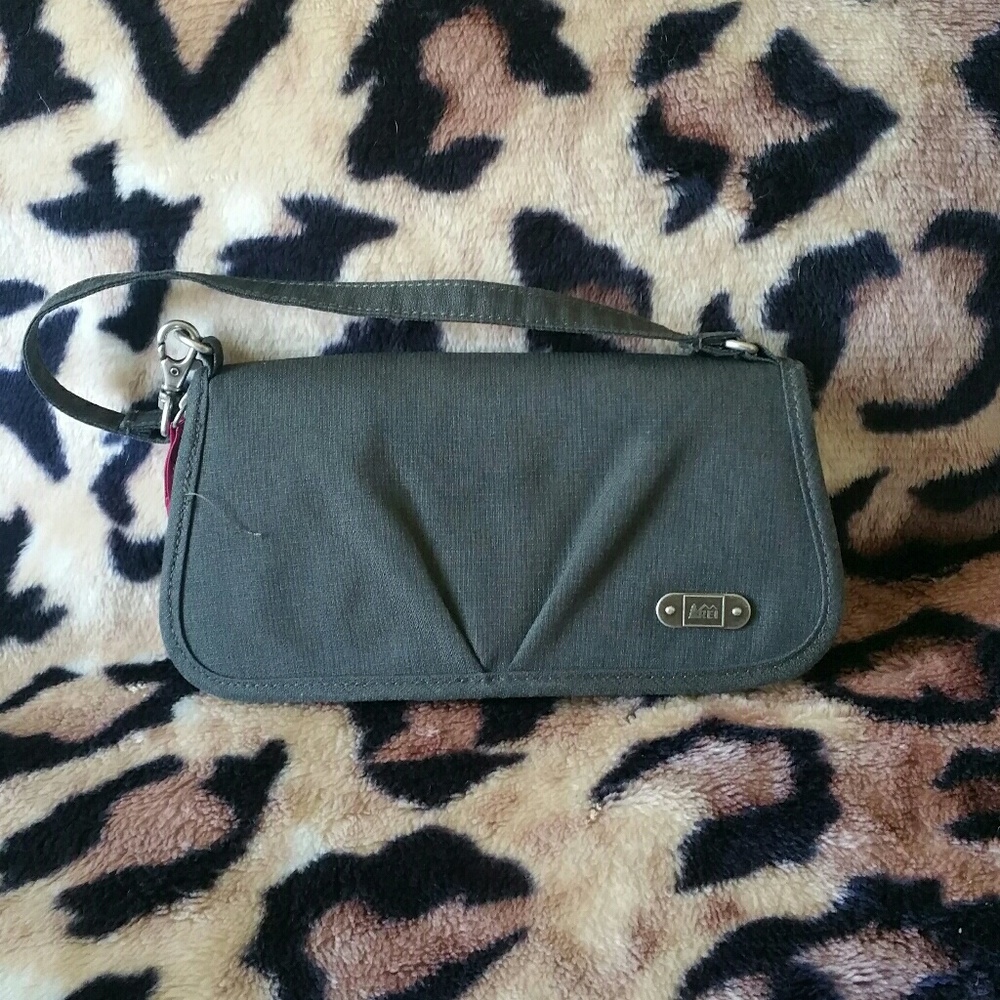 REI Minimalist Purse/Wallet